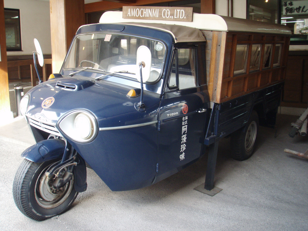 レトロな乗り物」の風景壁紙・写真｜goodtime